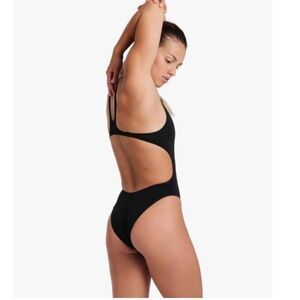 ARENA NWT Swim Tech Open Back MaxLife One Piece Solid Black Team Swimsuit US 32